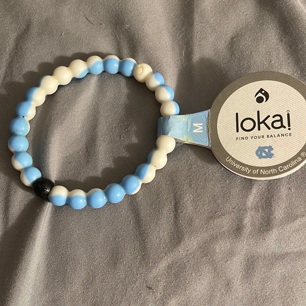 University of North Carolina size medium lokai.